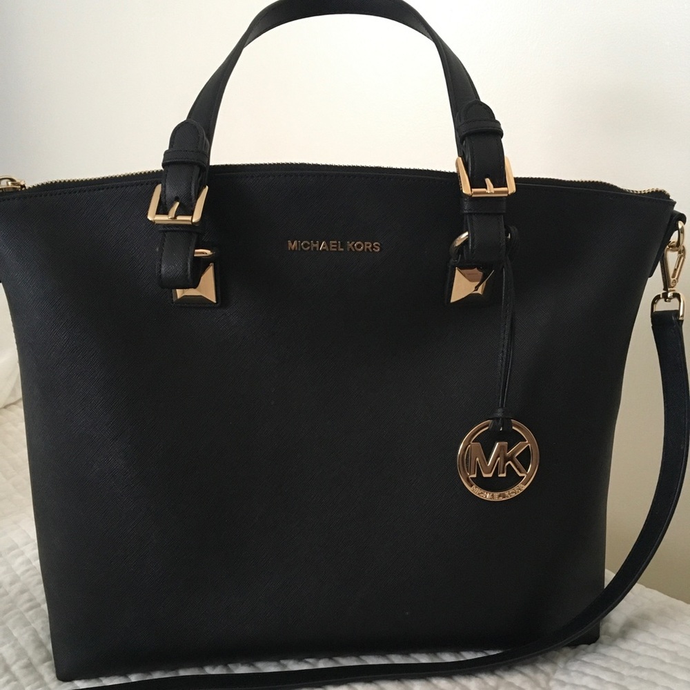 New Michael Kors Large tote with Laptop sleeve